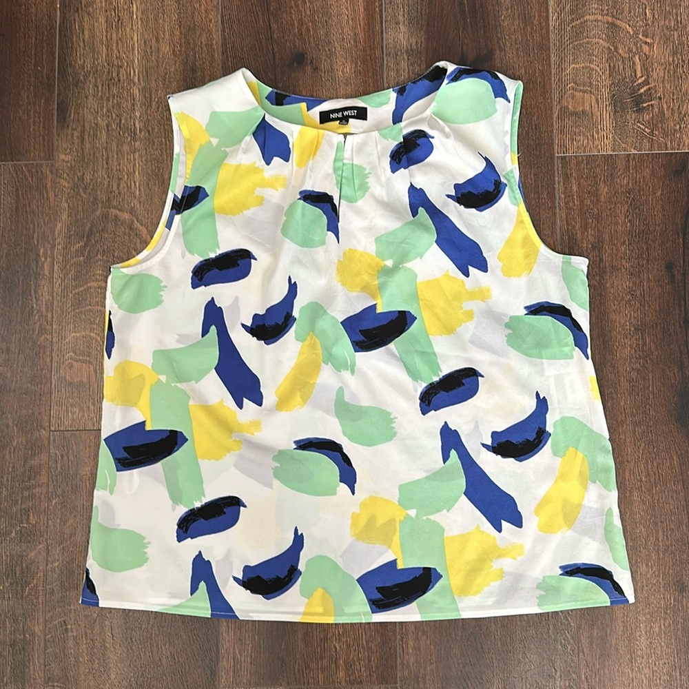 Nine West White Sleeveless Blouse with Blue, Yellow & Green Design Size XL.
